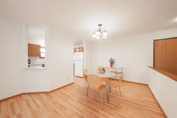 990 Kensington TRL #202, Eagan, MN 55123