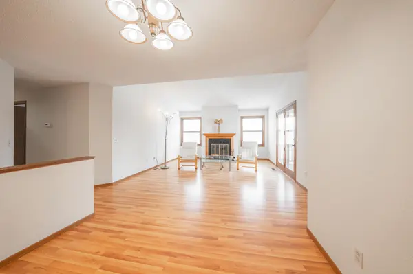 990 Kensington TRL #202, Eagan, MN 55123