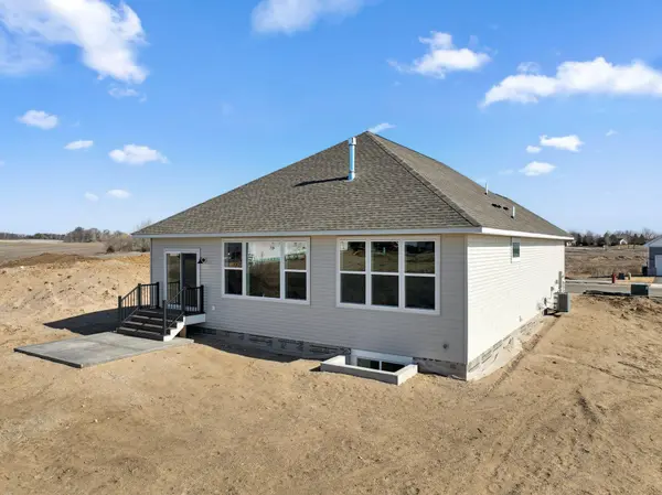 2080 RidgePointe DR, Hastings, MN 55033