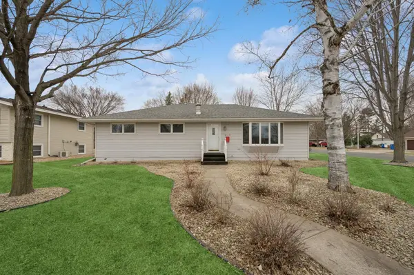 331 10th AVE SW, Cambridge, MN 55008