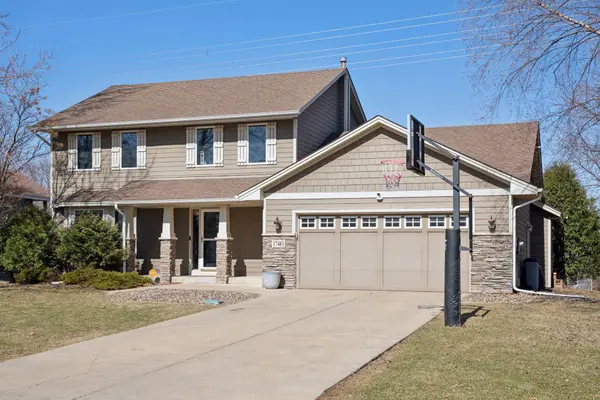 17483 Jaguar PATH, Lakeville, MN 55044