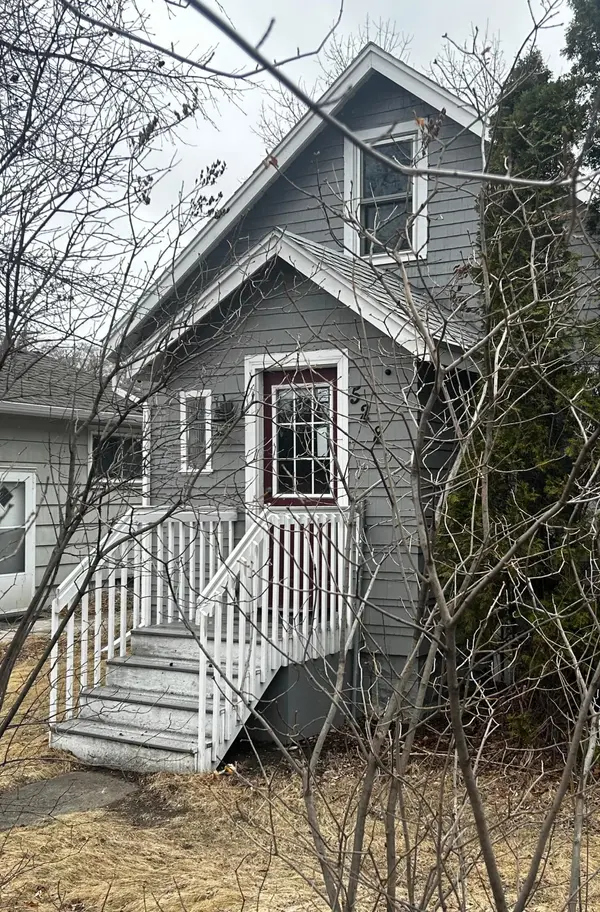 528 1st AVE E, Cambridge, MN 55008