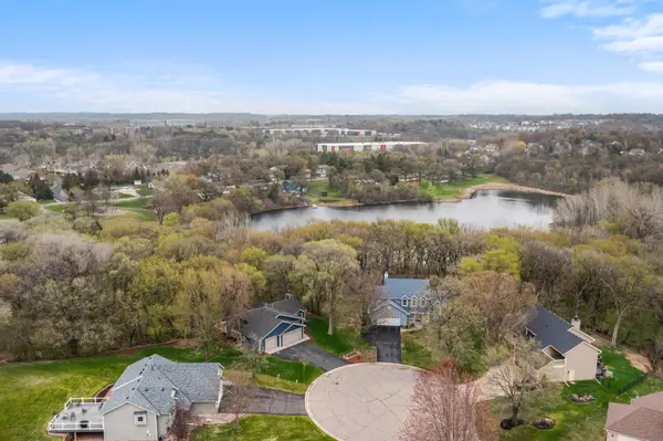 3239 Hillside CT, Eagan, MN 55121