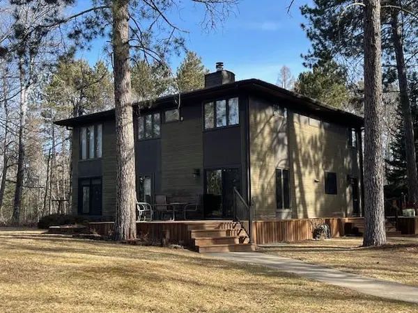 6882 Wild Rose TRL,  Virginia,  MN 55792
