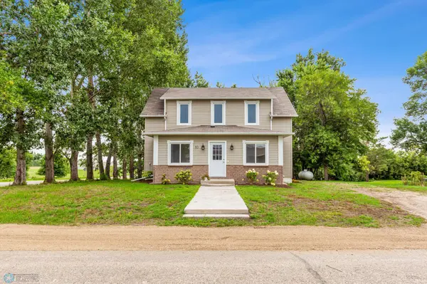 10 3rd ST, Arthur, ND 58006