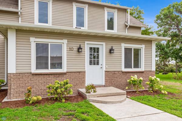 10 3rd ST, Arthur, ND 58006