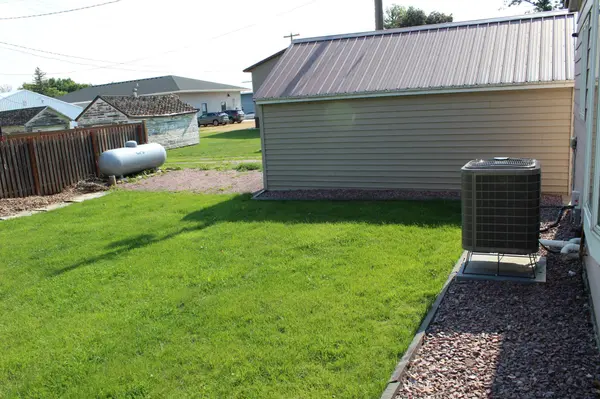 404 1st ST, Ormsby, MN 56162