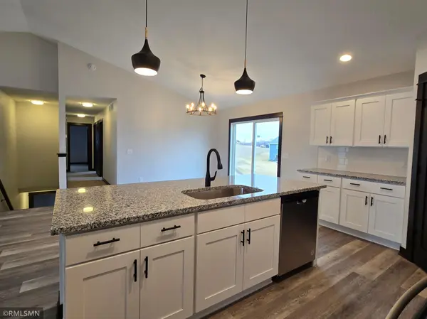 225 Frenzel DR, Arlington, MN 55307