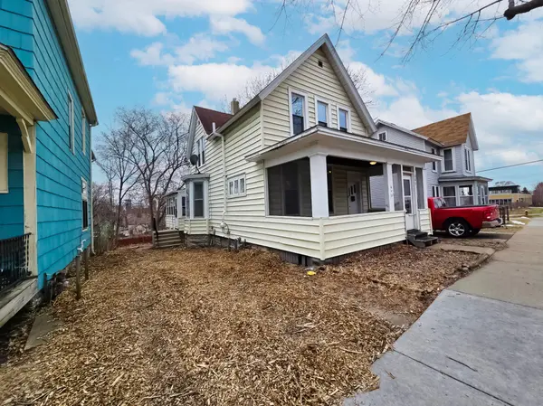 365 Bates AVE, Saint Paul, MN 55106