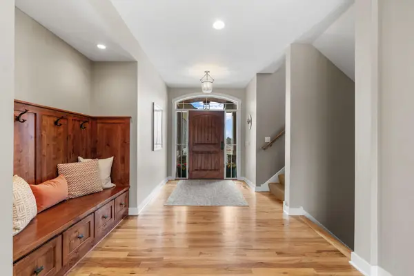 16401 Stemmer Ridge RD NW, Prior Lake, MN 55379