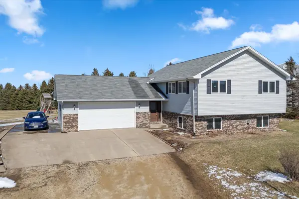 1208 County RD E, New Richmond, WI 54017