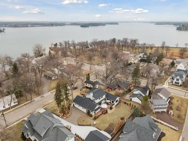 127 W Lake ST, Excelsior, MN 55331