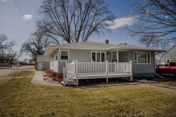 311 1st ST E,  Chokio,  MN 56221