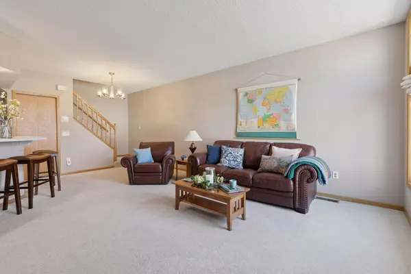 1901 N Ruby CT #55, Eagan, MN 55122