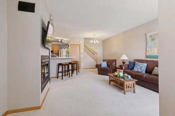 1901 N Ruby CT #55, Eagan, MN 55122