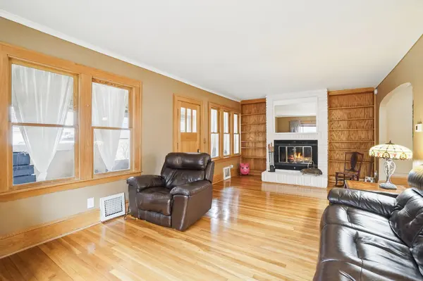 1752 Margaret ST, Saint Paul, MN 55106