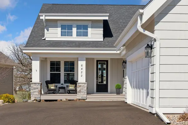 6422 Timber Arch DR, Chaska, MN 55318
