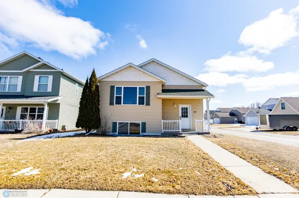414 18th ST N, Moorhead, MN 56560