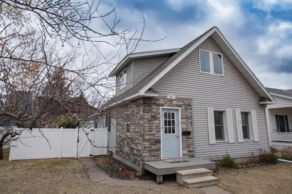 561 E Sanborn ST, Winona, MN 55987