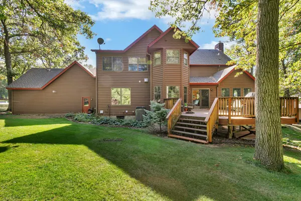 823 Ridgewood CT, Sartell, MN 56377