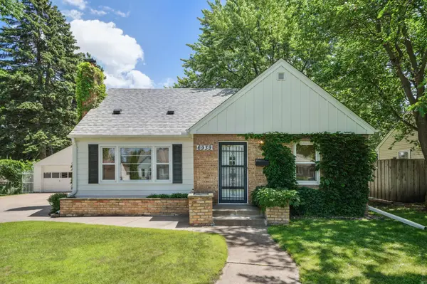 6939 Oakland AVE, Richfield, MN 55423