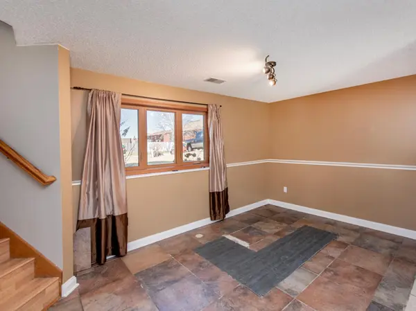2420 Homestead CT N, Oakdale, MN 55128