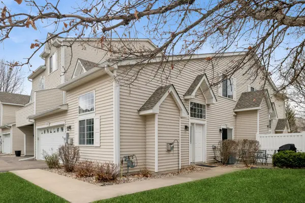 17671 Hackberry CT, Eden Prairie, MN 55347