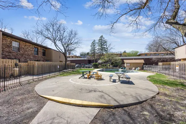 2403 Unity AVE N, Golden Valley, MN 55422