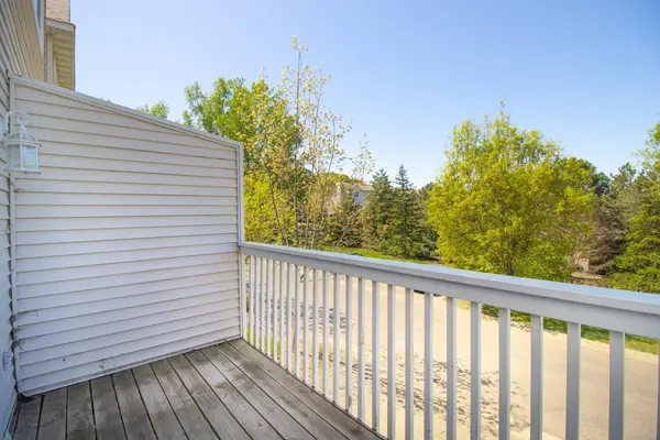 2300 Lower Afton RD E #315, Maplewood, MN 55119