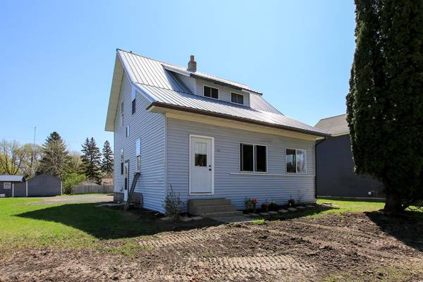 131 2nd ST NE,  Buffalo Lake,  MN 55314