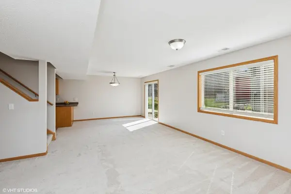 128 Oakmont LN, Red Wing, MN 55066