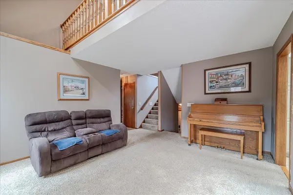2184 German ST N, Maplewood, MN 55109