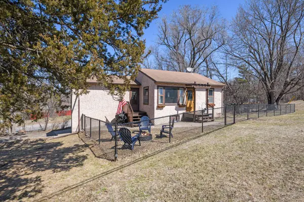 114 Mission RD W, Bloomington, MN 55420
