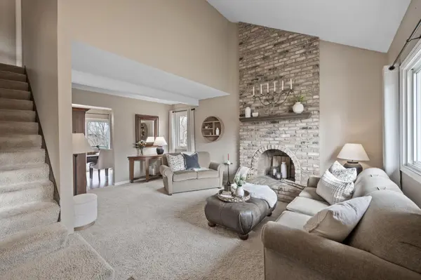 1127 Benton WAY, Arden Hills, MN 55112