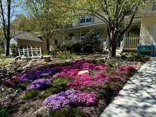 1881 Golf View DR, River Falls, WI 54022