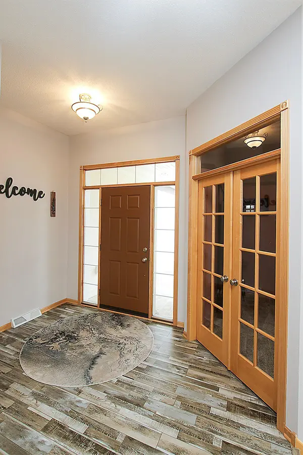 1416 Heritage AVE NW, Hutchinson, MN 55350