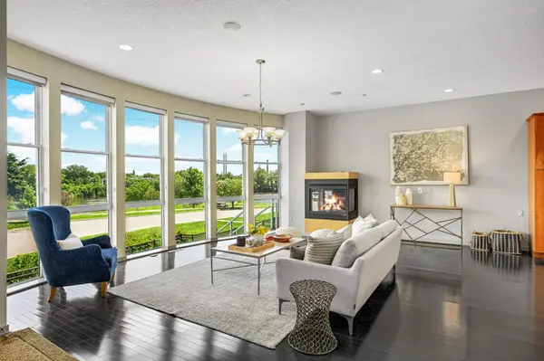 2311 River Pointe CIR, Minneapolis, MN 55411