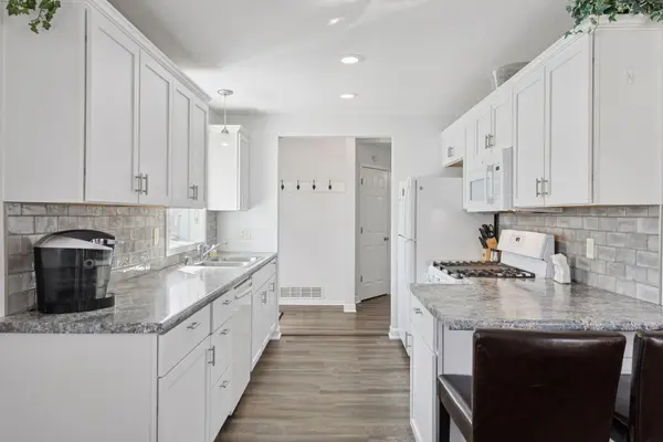 2661 Division ST N, North Saint Paul, MN 55109