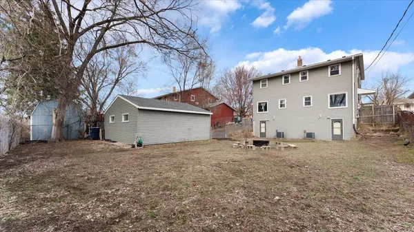 1525 Clarence ST, Saint Paul, MN 55106