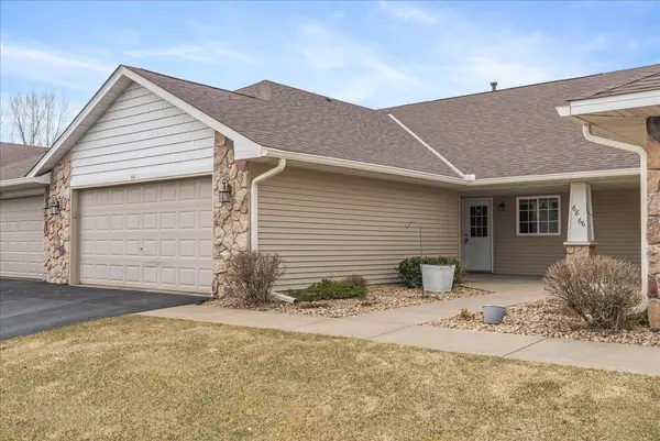 68 Crown Pointe Curv, Hudson, WI 54016