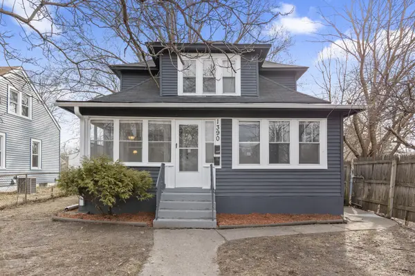 1390 Furness Pkwy, Saint Paul, MN 55119