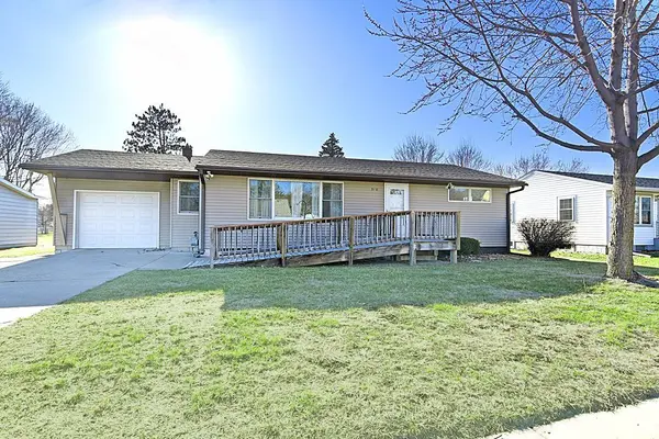 910 Ash ST S, Sauk Centre, MN 56378