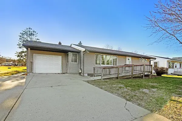 910 Ash ST S,  Sauk Centre,  MN 56378