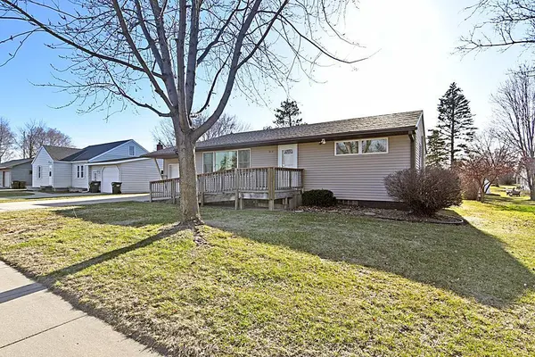 910 Ash ST S, Sauk Centre, MN 56378
