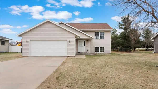 381 Morning View LN, Sauk Centre, MN 56378