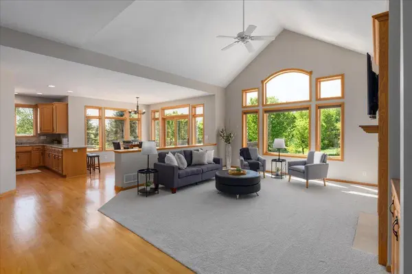 15210 Painters Lane CIR N, Stillwater, MN 55082