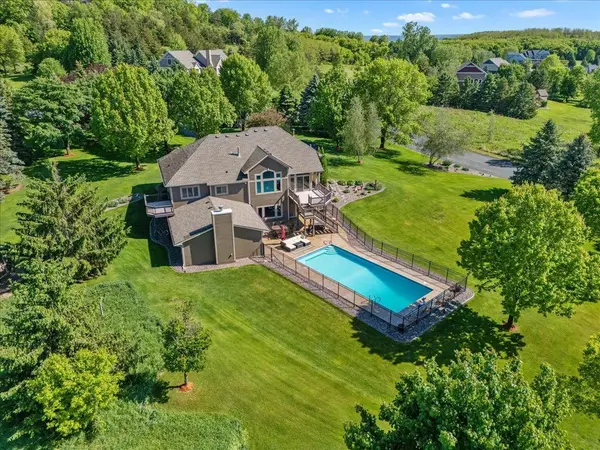 15210 Painters Lane CIR N, Stillwater, MN 55082
