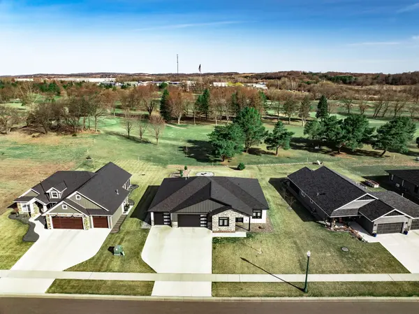 2001 River Links DR, Cold Spring, MN 56320