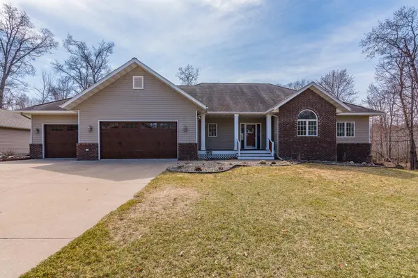 11833 Maplewood DR, East Gull Lake, MN 56401