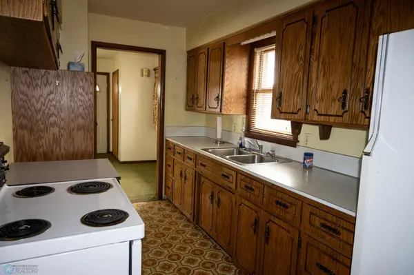 1215 16th ST S, Moorhead, MN 56560
